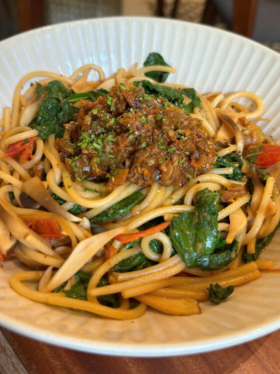PASTA WITH TERMITE MUSHROOMS AND  HOUSE MADE GOCHUJANG SAUCE/  MÌ Ý NẤM MỐI SỐT GOCHUJANG