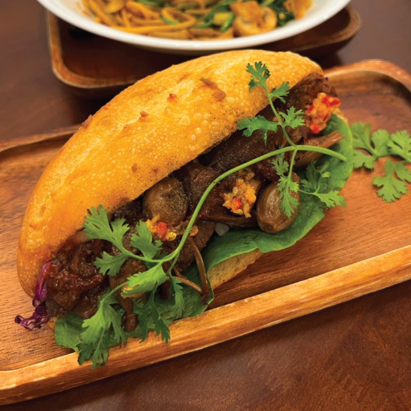 SOURDOUGH BÁNH MÌ JACKFRUIT